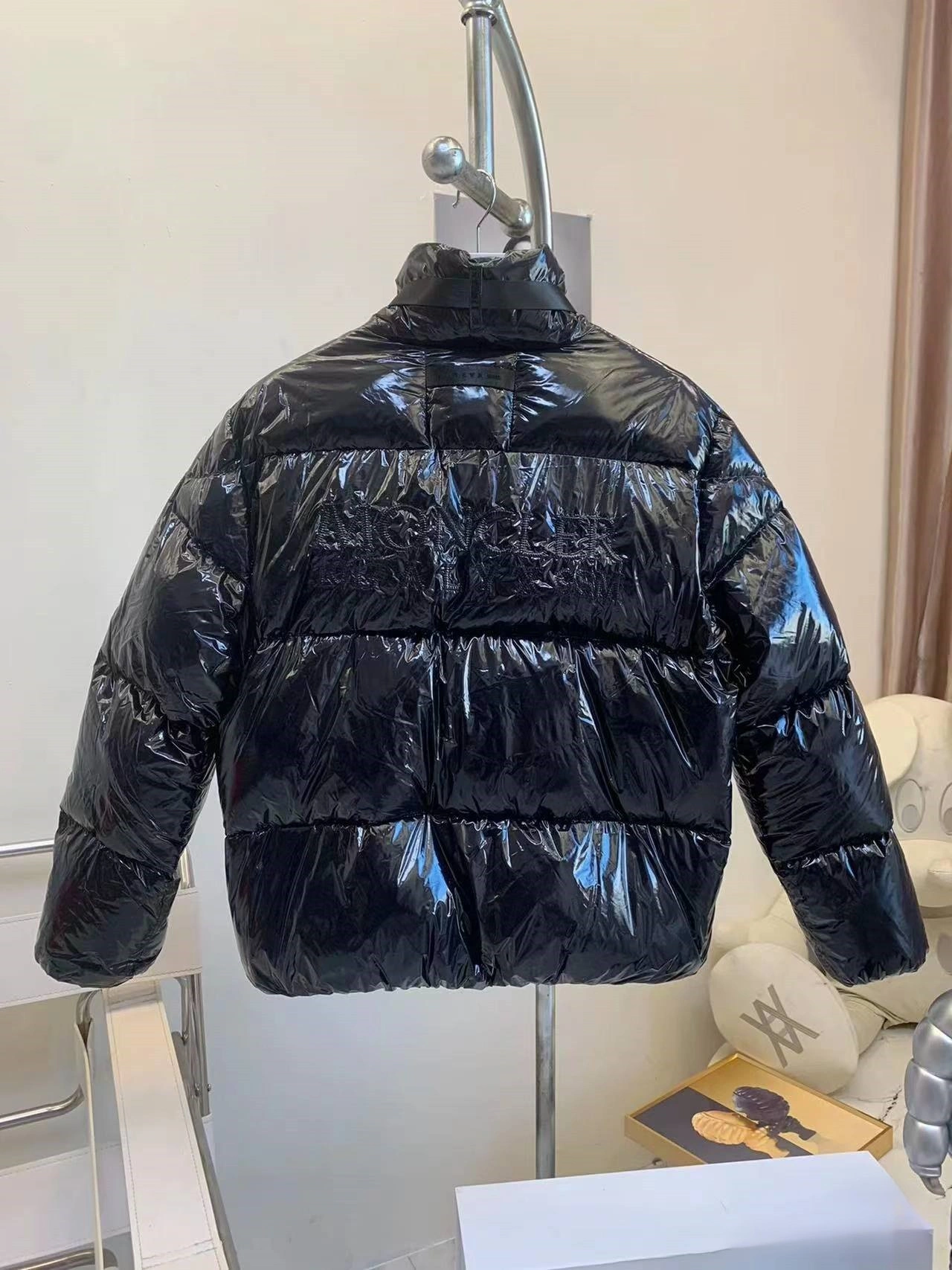 wg.luxury- 7o9385r Mahoganus down jacket item:D-F431J1323